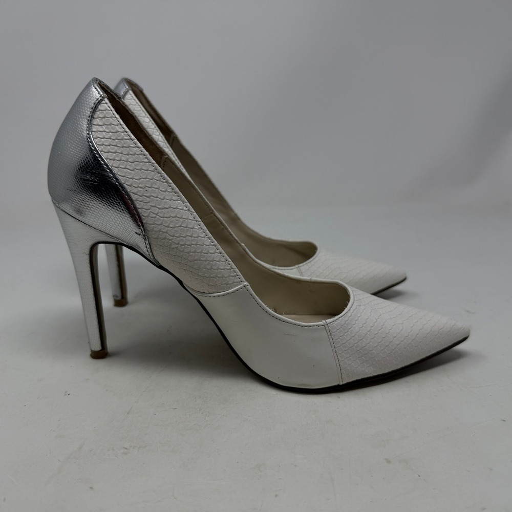 Rock & Republic Pumps Womens 8 White Silver Snakeskin Stiletto Pointed Toe EUC